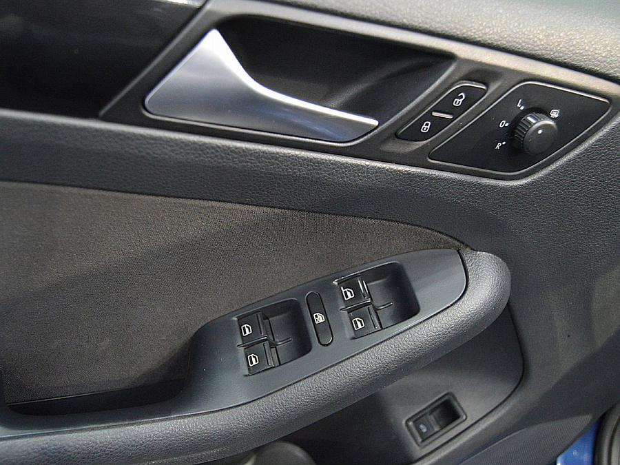 Volkswagen Jetta, 2012г., передний привод, механика