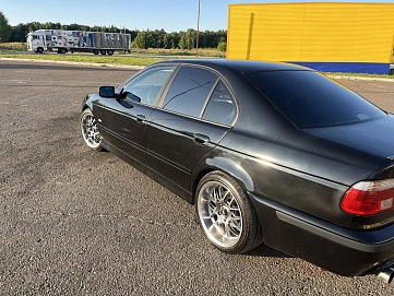 BMW 5 серии, 2002г, задний привод, автомат
