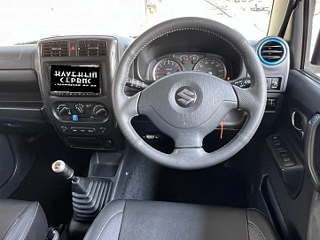 Suzuki Jimny, 2011г, полный привод, механика