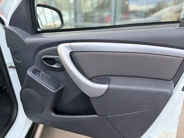 Renault Duster, 2013г., полный привод, механика