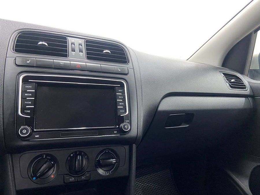 Volkswagen Polo, 2014г., передний привод, механика