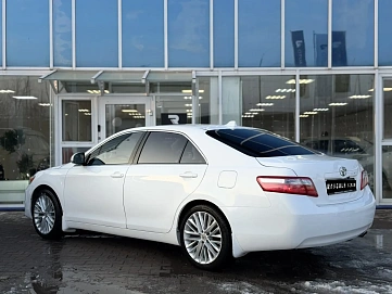Toyota Camry, 2010г, передний привод, автомат