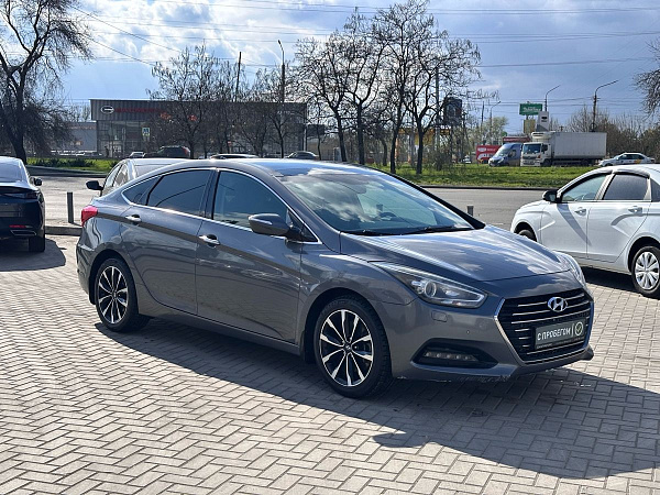 Hyundai i40, 2016г., передний привод, автомат