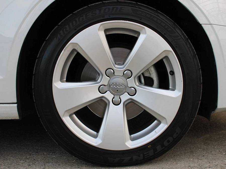 Audi A3, 2016г., передний привод, робот