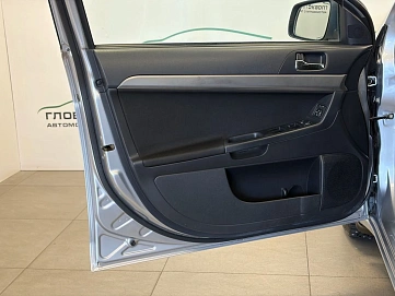 Mitsubishi Lancer, 2007г, передний привод, механика