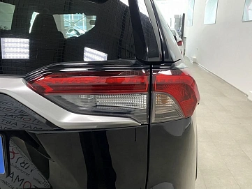 Toyota RAV4, 2019г, передний привод, вариатор