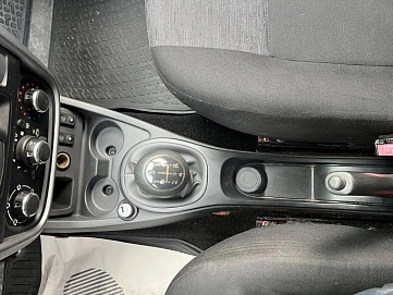 Renault Duster, 2013г, передний привод, механика