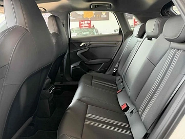 Audi A3, 2023г, передний привод, робот