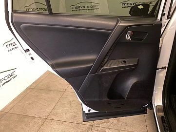 Toyota RAV4, 2014г, передний привод, механика