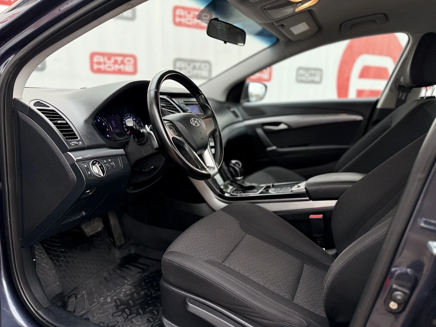 Hyundai i40, 2014г., передний привод, автомат