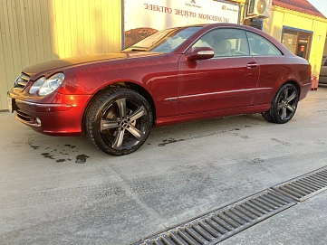 Mercedes-Benz CLK-Класс, 2004г, задний привод, автомат