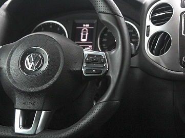 Volkswagen Tiguan, 2016г, передний привод, робот