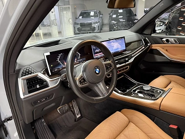 BMW X5, 2025г, полный привод, автомат