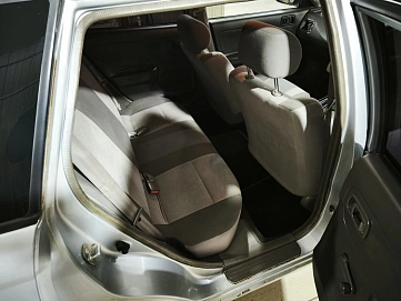 Nissan Expert, 2001г, передний привод, автомат