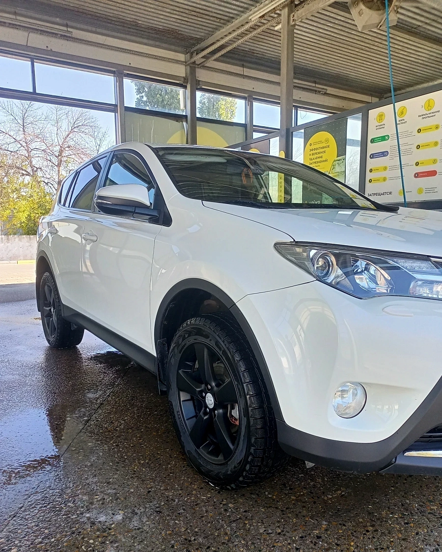 Toyota RAV4, 2013г., полный привод, вариатор