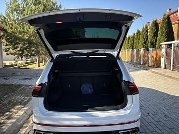 Volkswagen Tiguan, 2021г., полный привод, робот
