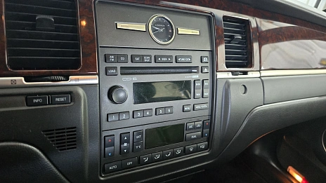 Lincoln Town Car, 2006г, задний привод, автомат