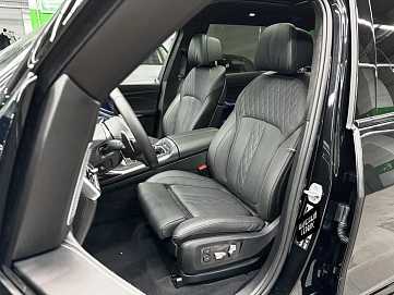 BMW X7, 2024г, полный привод, автомат