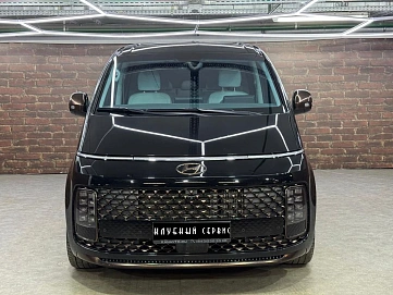 Hyundai Staria, 2022г, передний привод, автомат