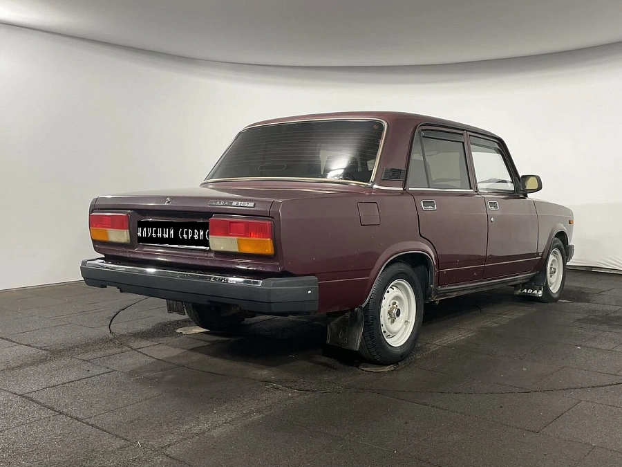 Lada (ВАЗ) 2107, 2006г., задний привод, механика