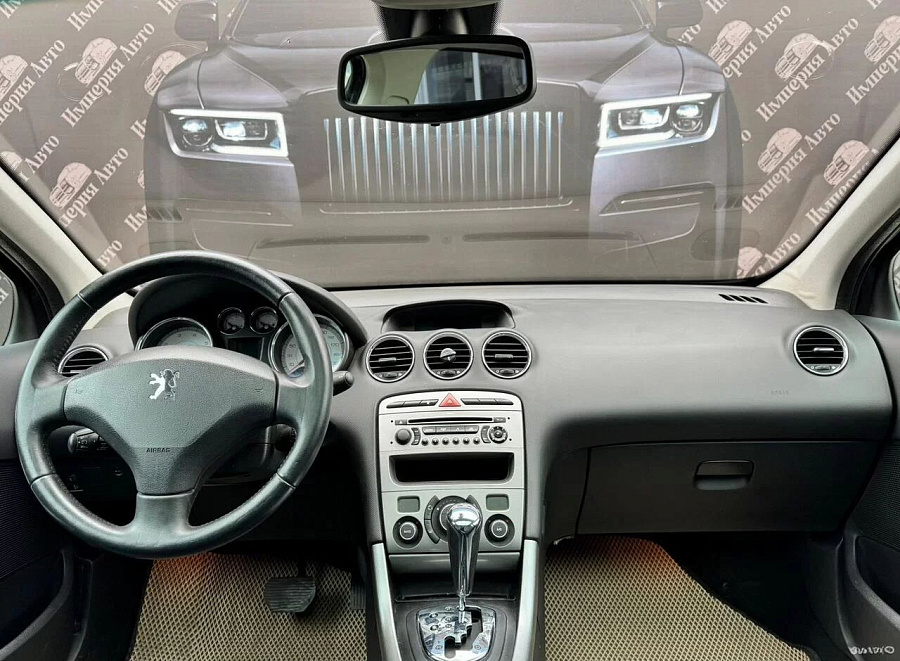 Peugeot 308, 2009г., передний привод, автомат