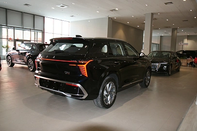 Hongqi HS3, 2025г, передний привод, робот