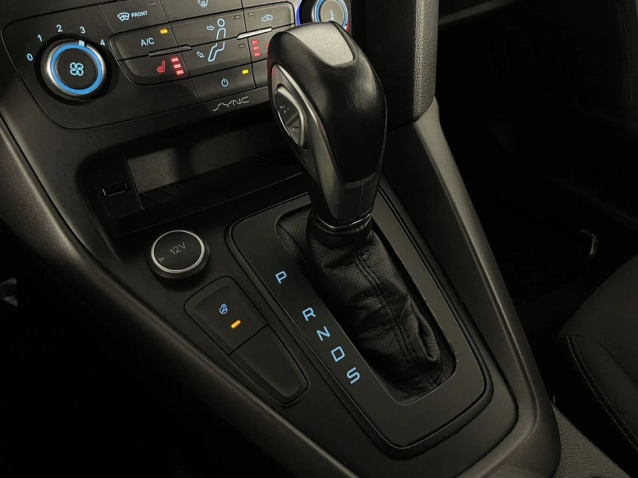 Ford Focus, 2018г., передний привод, робот