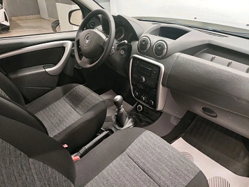 Renault Duster, 2012г, полный привод, механика