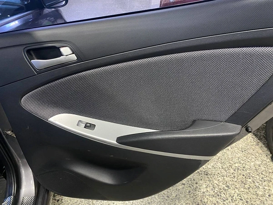 Hyundai Solaris, 2011г., передний привод, механика