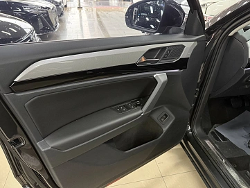 Volkswagen Tayron, 2021г, передний привод, робот