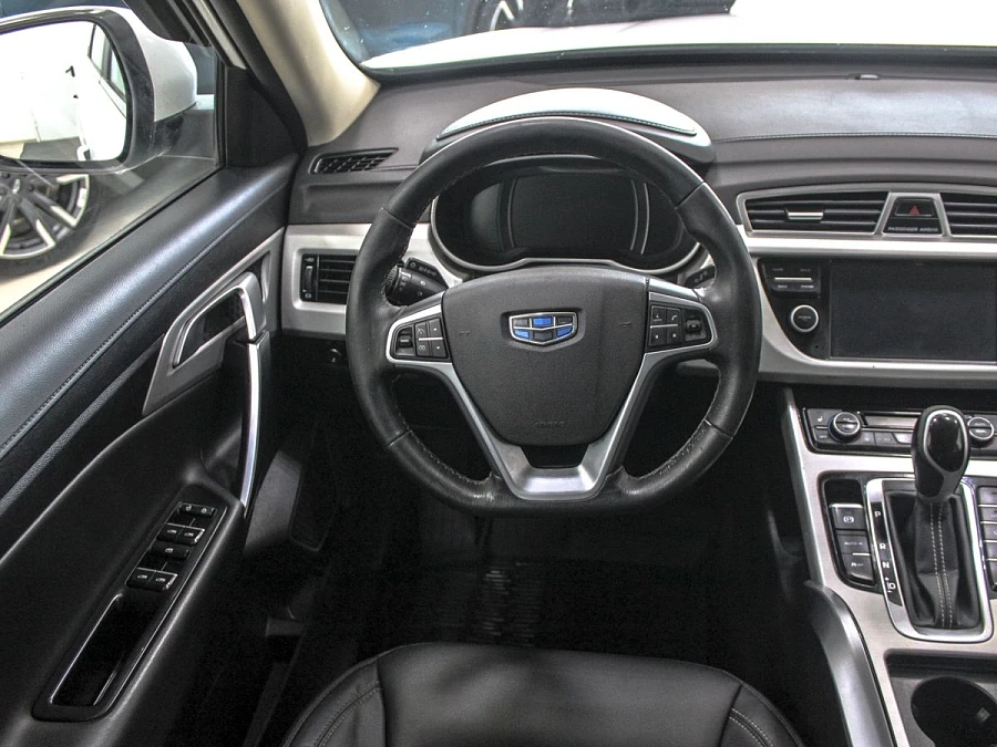 Geely Atlas, 2021г., передний привод, автомат