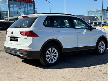 Volkswagen Tiguan, 2021г, полный привод, робот