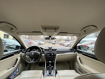 Skoda Superb, 2016г, передний привод, робот