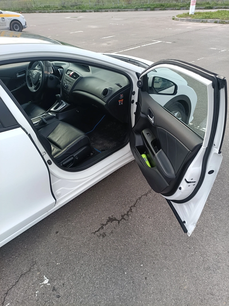 Honda Civic, 2013г., передний привод, автомат