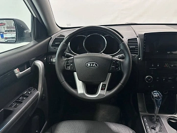 Kia Sorento, 2011г, полный привод, автомат