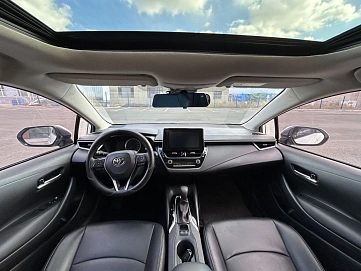 Toyota Corolla, 2022г, передний привод, вариатор