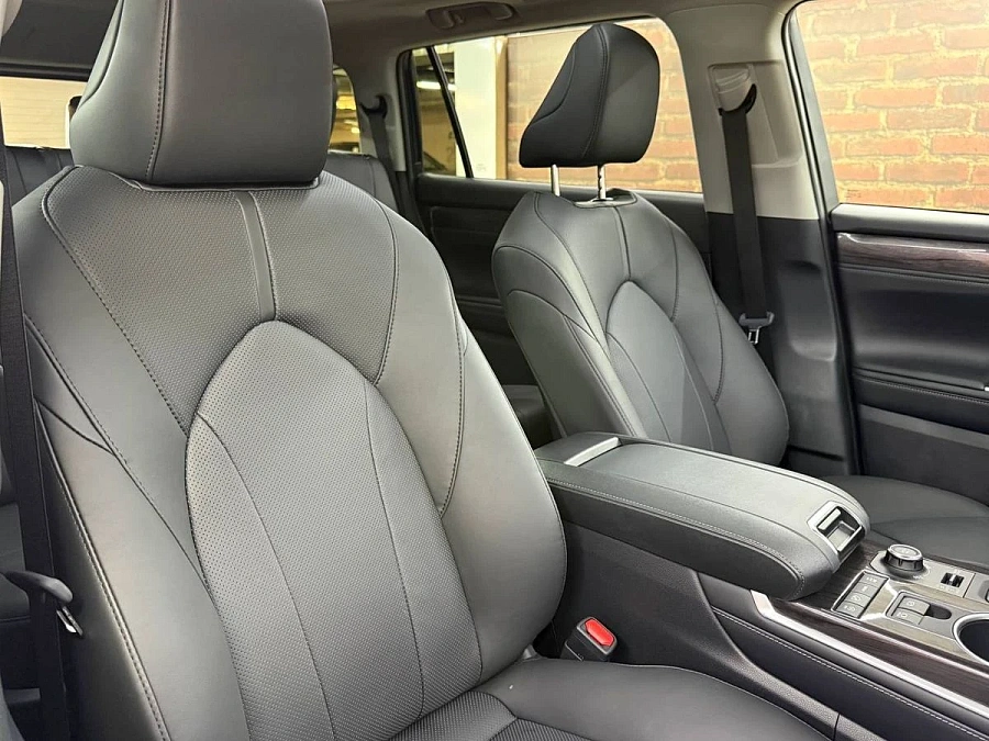 Toyota Highlander, 2025г., полный привод, автомат