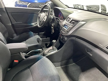 Hyundai Solaris, 2015г., передний привод, автомат