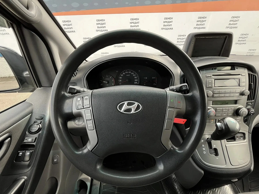 Hyundai Grand Starex, 2011г., задний привод, автомат
