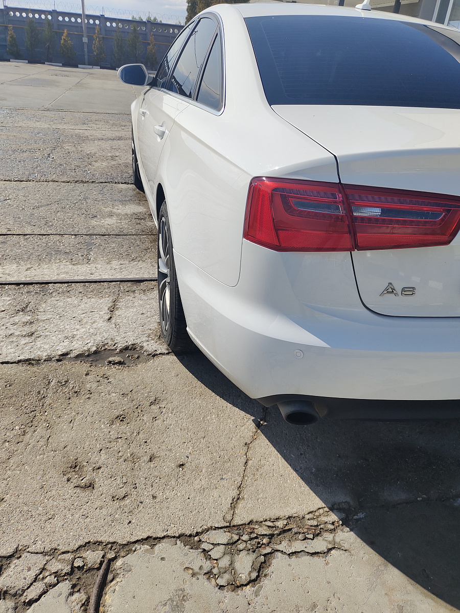 Audi A6, 2014г., передний привод, вариатор