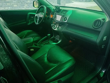 Toyota RAV4, 2012г, полный привод, автомат