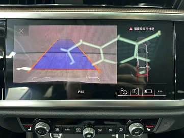 Audi Q3, 2021г, передний привод, робот