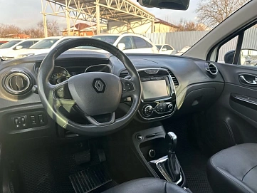 Renault Kaptur, 2016г, полный привод, автомат
