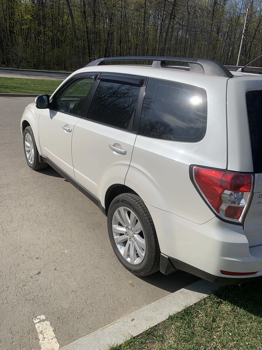 Subaru Forester, 2011г., полный привод, автомат