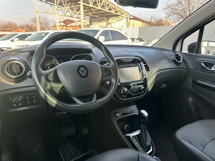 Renault Kaptur, 2016г., полный привод, автомат