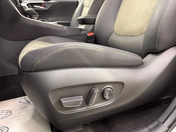 Toyota RAV4, 2025г, полный привод, вариатор