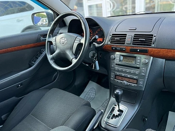 Toyota Avensis, 2008г, передний привод, автомат