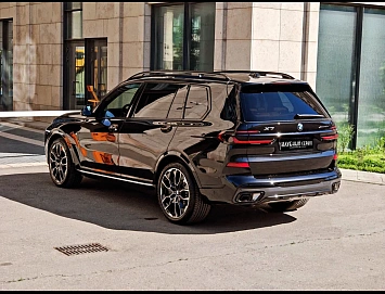 BMW X7, 2024г, полный привод, автомат