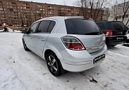 Opel Astra, 2010г., передний привод, робот