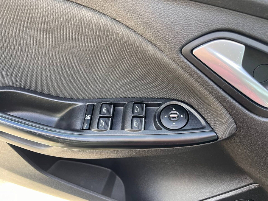 Ford Focus, 2012г., передний привод, автомат
